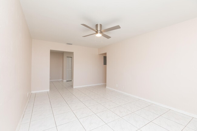 Building Photo - 7750 SW 10th Ct