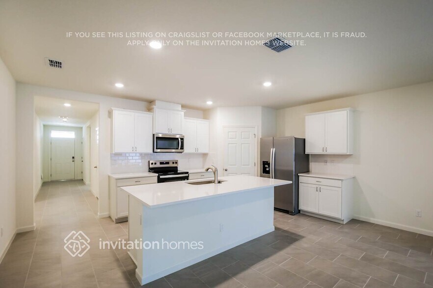 Building Photo - 493 Seaspray Dr