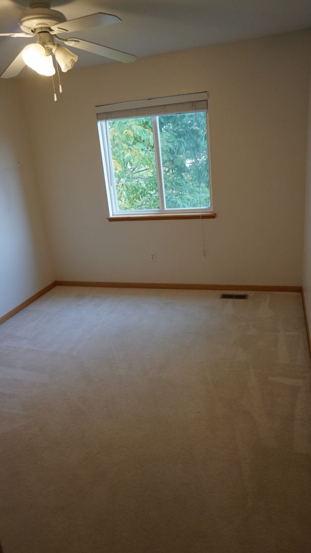 Building Photo - Spacious 3 bed 2.5 Bath, Split-Level Home in South Fort Collins!