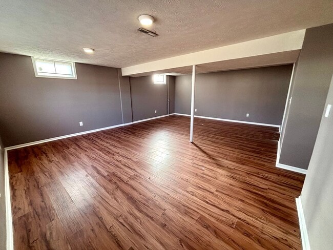 Building Photo - 2524 S 123rd Ave