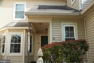 Building Photo - 84 Woodlake Dr