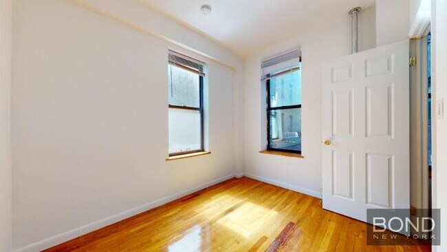 Building Photo - 237 E 5th St
