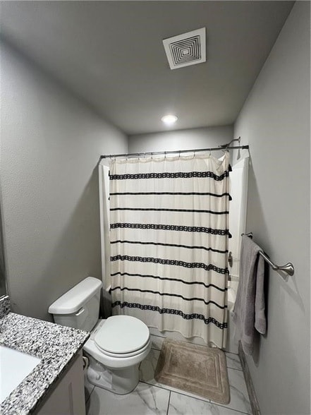 Building Photo - 605 E Wire Ridge Dr