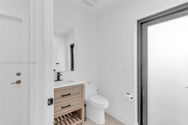 Building Photo - 2029 SW 62nd Ave