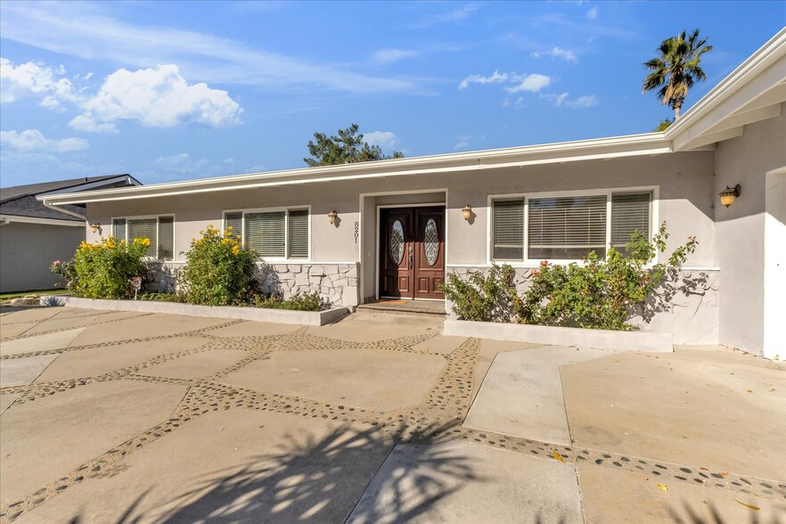 Building Photo - 8201 Clemens Ave