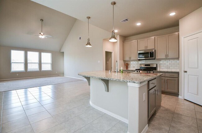 Building Photo - 15219 Stuart Bat Cave Ln