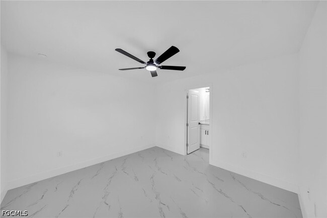 Building Photo - 4984 Fairway Ct