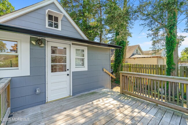 Building Photo - 61 Gladney Ave