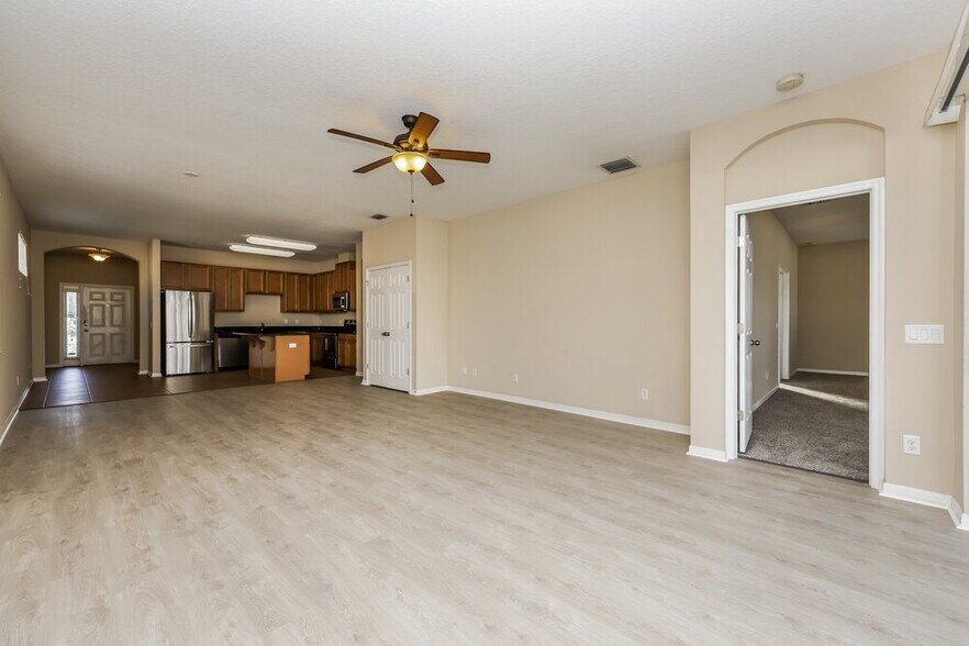 Building Photo - 9026 41st St E