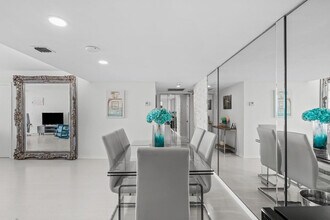 Building Photo - 5600 N Flagler Dr