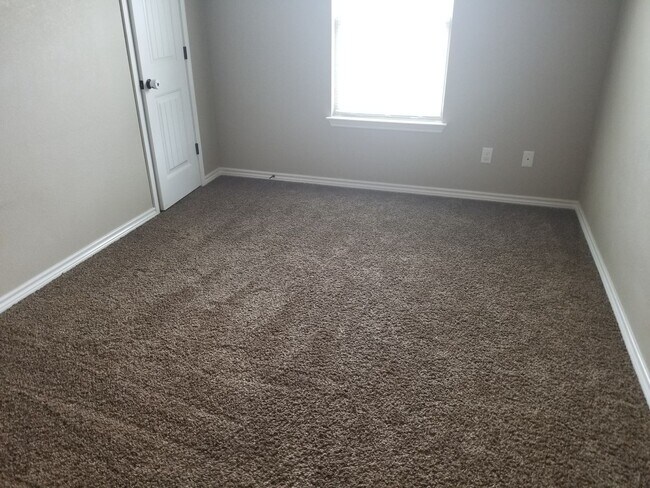 Building Photo - 4302 Hunters Pl Dr