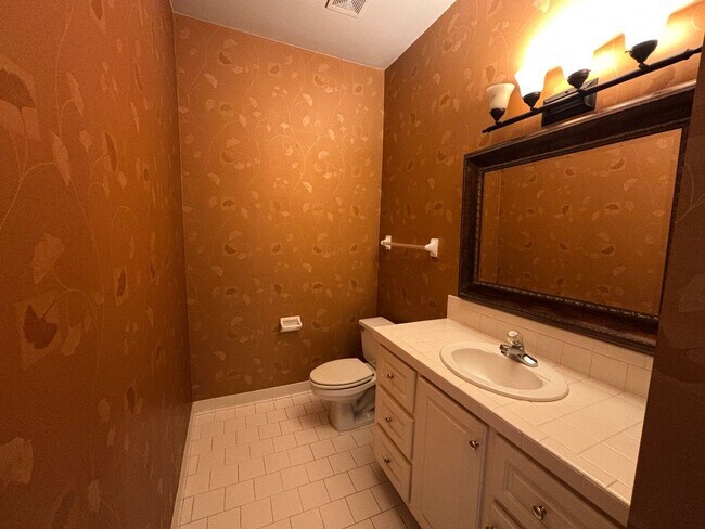 Building Photo - EXECUTIVE LIVING AT HARBOR TOWN