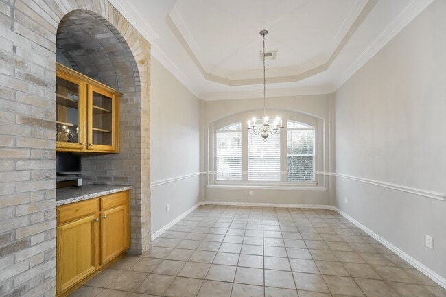 Building Photo - 16042 Belleshire Ln