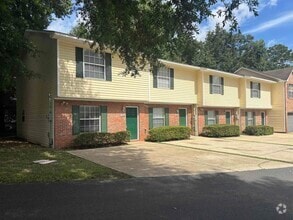 Building Photo - 3040 Camelliawood Cir E