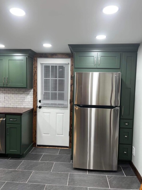 Building Photo - 195 E 2nd St