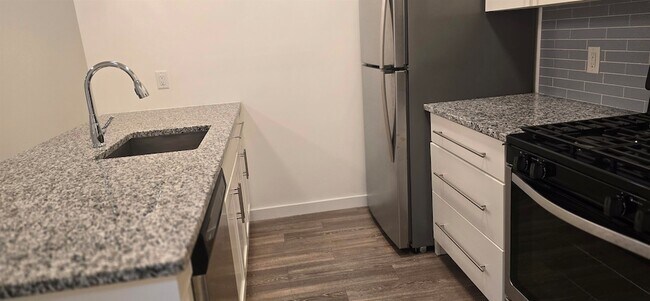 Building Photo - 61 Virginia Ave