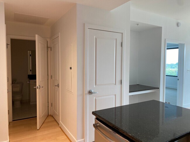 Building Photo - 4101 Albemarle St NW