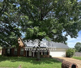 Building Photo - Spacious 4 Bedroom in GERMANTOWN!!