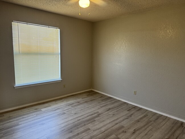 Building Photo - 13340 Horizon Blvd