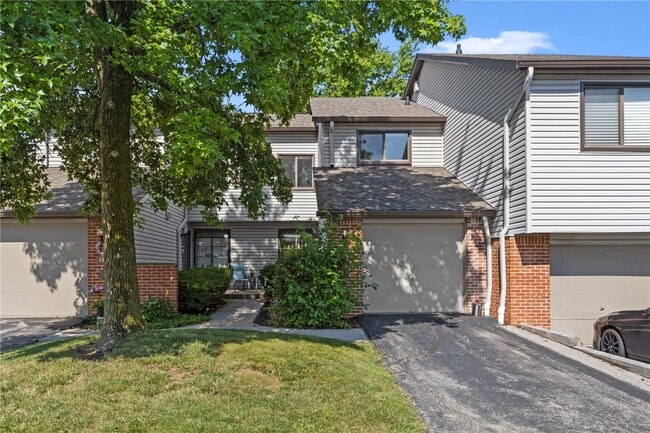 Building Photo - 1707 Thorny Briar Dr