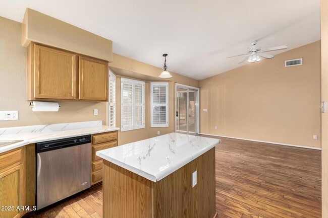 Building Photo - 15221 N 87th Dr