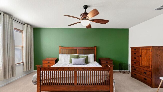 Building Photo - 600 Planters Pass