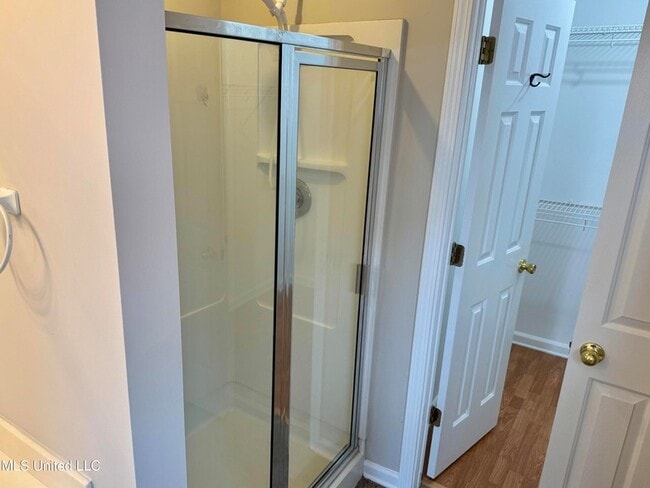 Building Photo - 8289 Clubview Dr