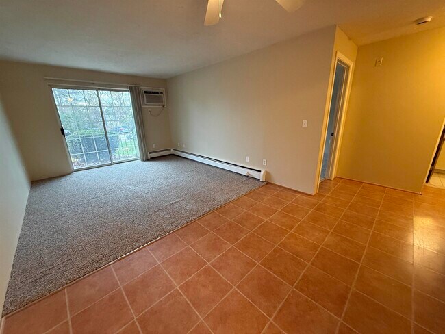 Building Photo - 383 Huse Rd