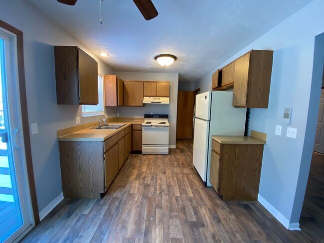 Building Photo - 4330-4332 Ellsworth Rd Stow OH 44224 MFH2 .T3