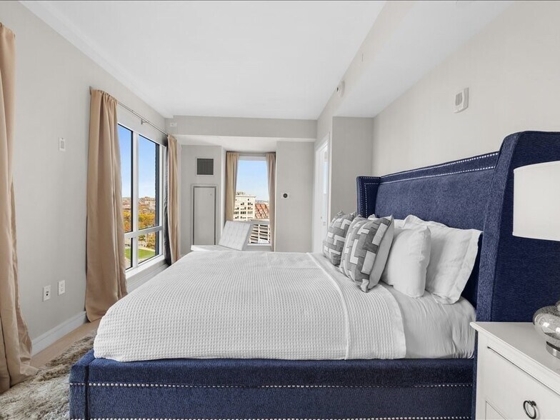 Building Photo - 110 Broad St