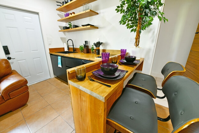 Building Photo - PR 11