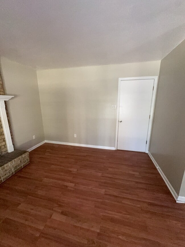 Building Photo - 415 Sterling Rd