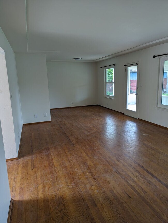 Building Photo - 2 Bed/1 Bath in Lemon Grove