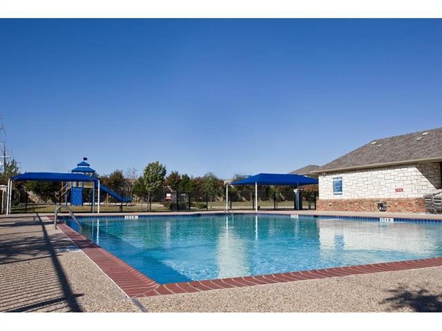 Building Photo - 2793 Cresent Lake Dr