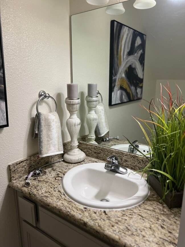 Building Photo - Charming 3 Bedroom Townhome in Vacaville