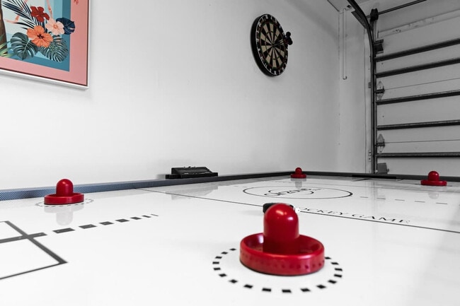 Building Photo - 3151 NW 69th St