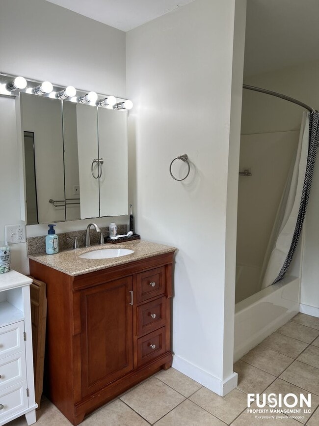 Building Photo - Beautiful Mountain Crest Home for Rent in Williston, Vermont