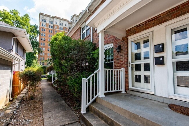 Building Photo - 2159 Bonnycastle Ave