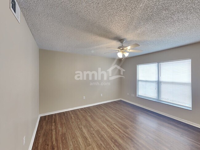 Building Photo - 813 Grand Regal Pt