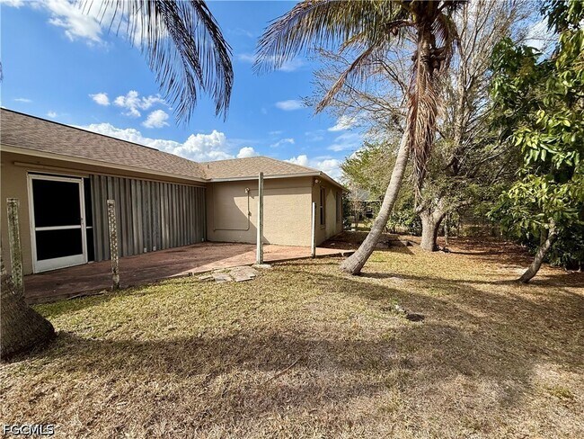 Building Photo - 1713 SW 10th Pl