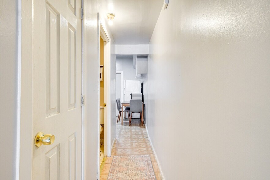 Building Photo - 3443 W Flournoy St