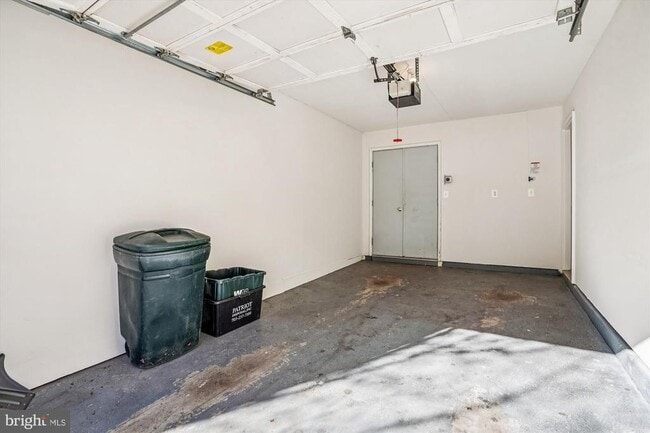 Building Photo - 45482 Pine Trail Terrace