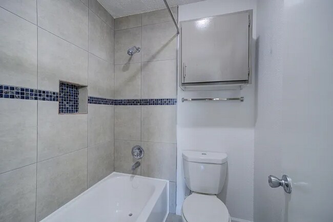Building Photo - Step Into Style – Upscale Living Starts Now!