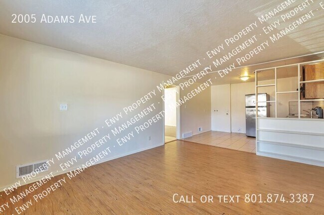 Building Photo - 2005 Adams Ave