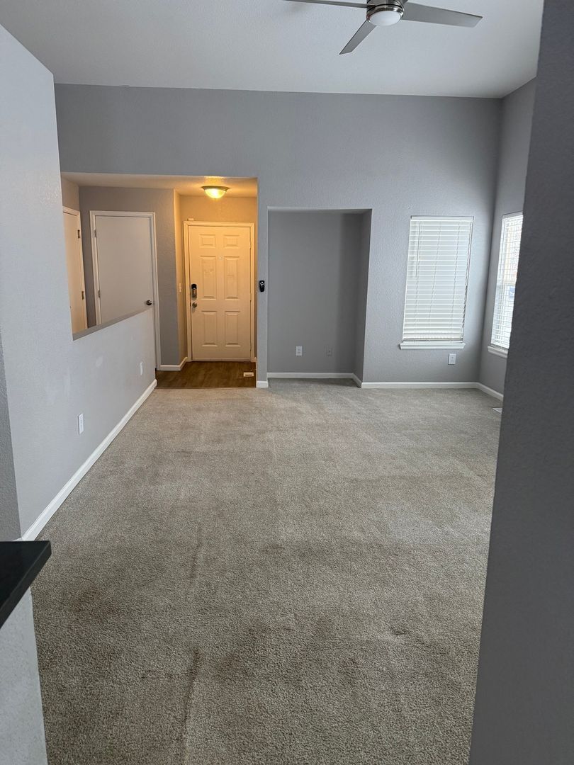 Building Photo - 19038 E Carmel Dr