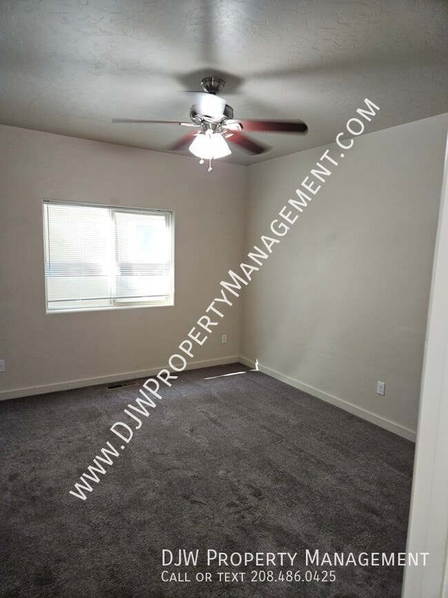 Building Photo - 2964 LeBlanc-