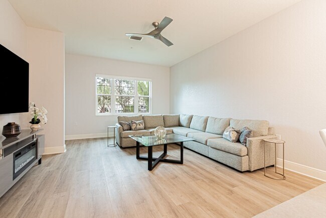 Building Photo - Seasonal Fully Furnished Home in Fiddler's Creek - AVAIL JAN-APRIL