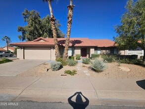 Building Photo - 6002 E Marconi Ave