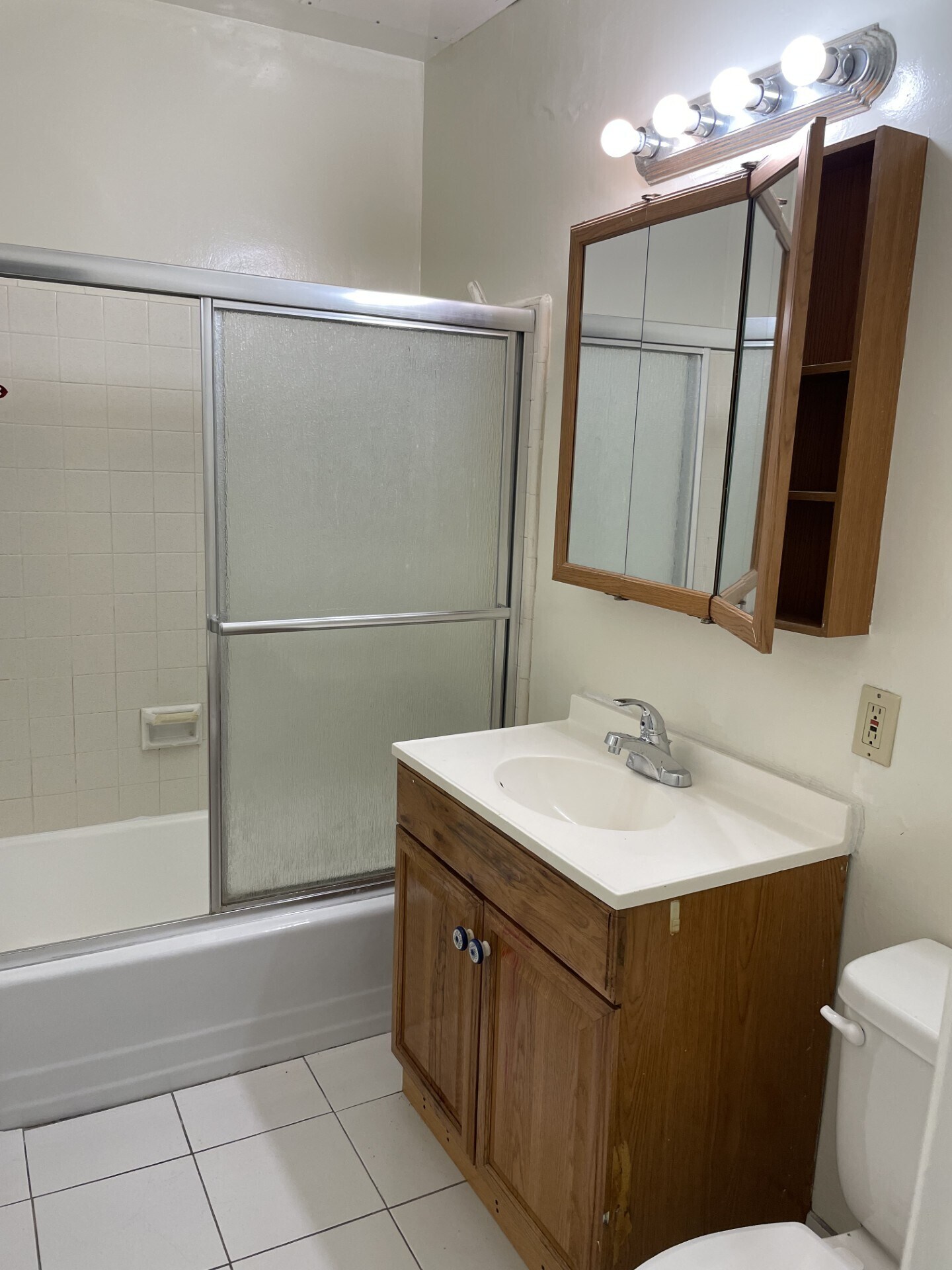 Building Photo - 2207 Carnegie Ln