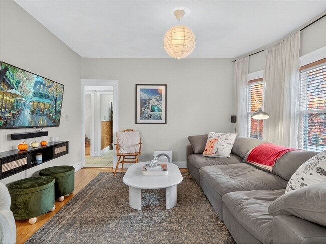 Building Photo - 35 Hancock St